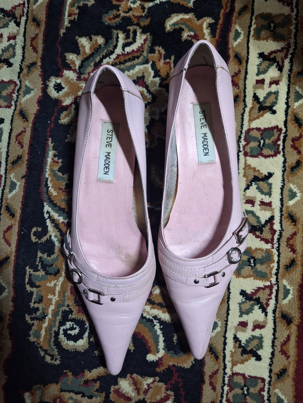 VINTAGE Steve Madden Pale Pink Pointed-Toe Buckle Kitten Heels.
